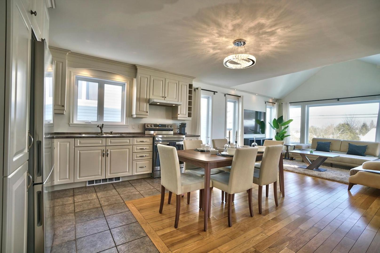 Dynamite 2-Bedroom House, Garage, Sleeps 6 Sherbrooke Extérieur photo